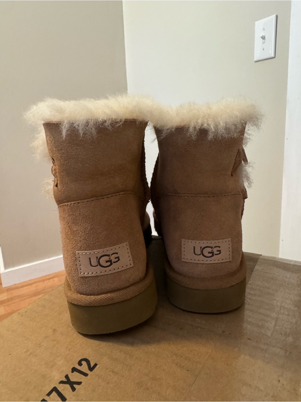 UGG Women’s Chestnut Short Shearling Button Boot - Picture 2 of 5